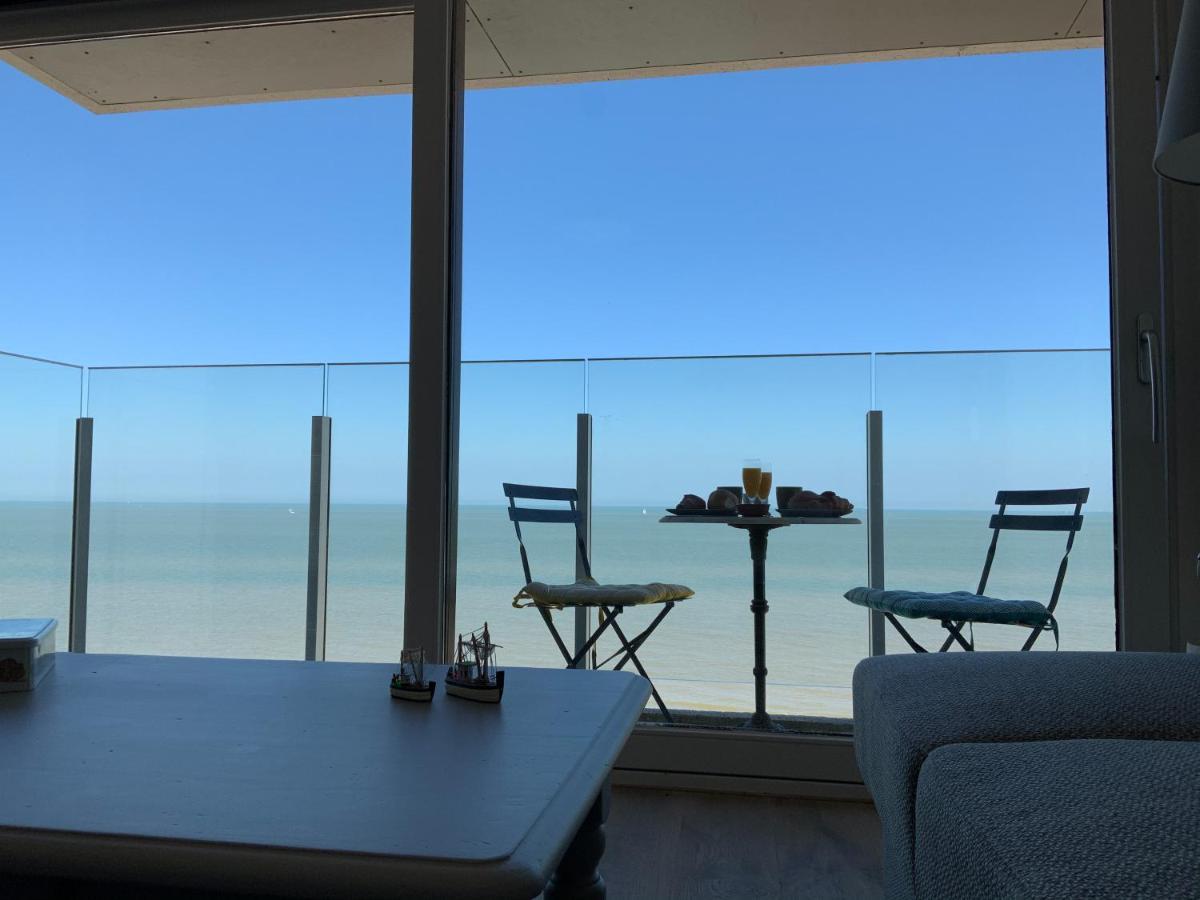 Genieten Van De Vlaamse Kust Met Prachtig Zeezicht De Haan Exterior photo