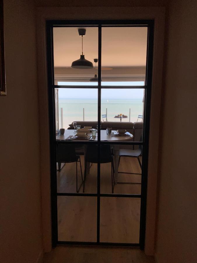 Genieten Van De Vlaamse Kust Met Prachtig Zeezicht De Haan Exterior photo